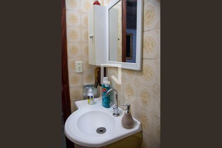 Casa à venda com 100m², 3 quartos e 2 vagasBanheiro 4