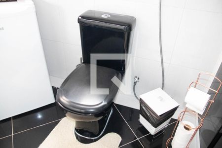 Casa à venda com 100m², 3 quartos e 2 vagasBanheiro do Quarto 2