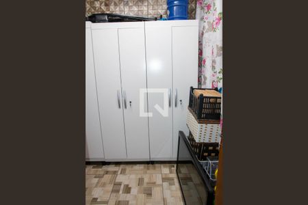 Casa à venda com 100m², 3 quartos e 2 vagasQuarto e Banheiro de Serviço