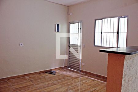 Sala de casa para alugar com 1 quarto, 45m² em Vila Carmosina, São Paulo