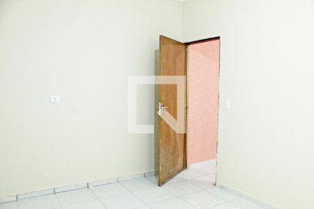 Quarto de casa para alugar com 1 quarto, 45m² em Vila Carmosina, São Paulo