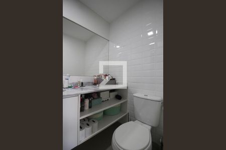 Banheiro de apartamento para alugar com 1 quarto, 54m² em Jardim Botânico, Porto Alegre