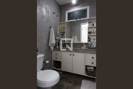 Apartamento à venda com 130m², 3 quartos e 3 vagasBanheiro da Suíte 2