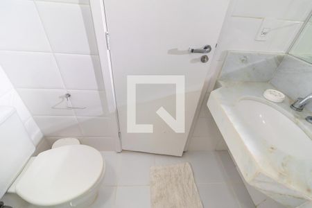 Apartamento para alugar com 65m², 2 quartos e 1 vaga Apartamento para alugar com 65m², 2 quartos e 1 vagaBanheiro da Suite