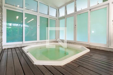 Apartamento para alugar com 65m², 2 quartos e 1 vaga Apartamento para alugar com 65m², 2 quartos e 1 vagaComum - Spa