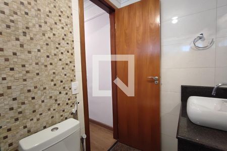 Banheiro de apartamento para alugar com 2 quartos, 55m² em Jardim Paulicéia, Campinas