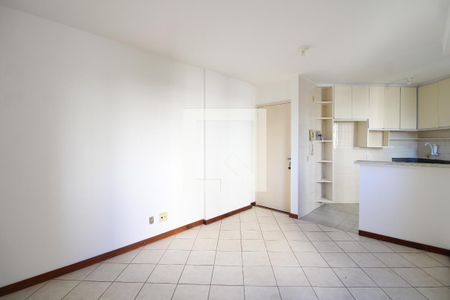 Sala de apartamento para alugar com 2 quartos, 60m² em Freguesia de Jacarepaguá, Rio de Janeiro