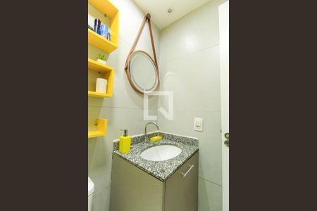 Apartamento à venda com 58m², 2 quartos e 1 vaga Apartamento à venda com 58m², 2 quartos e 1 vagaBanheiro