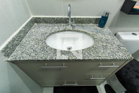 Apartamento à venda com 58m², 2 quartos e 1 vaga Apartamento à venda com 58m², 2 quartos e 1 vagaBanheiro da Suíte 1