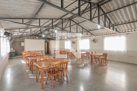 Apartamento para alugar com 40m², 2 quartos e 1 vaga Apartamento para alugar com 40m², 2 quartos e 1 vagaÁrea comum - Salão de festas