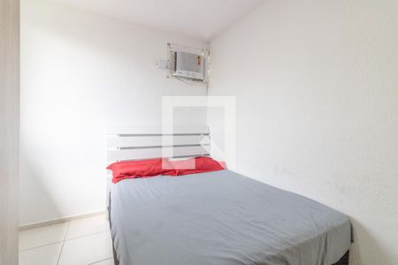 Quarto 2 de apartamento para alugar com 2 quartos, 50m² em Jacarepaguá , 