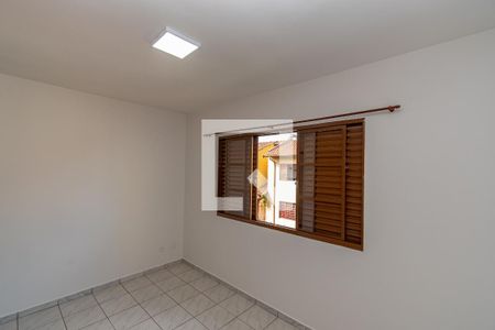 Quarto 1 de casa de condomínio para alugar com 2 quartos, 60m² em Residencial Burato, Campinas