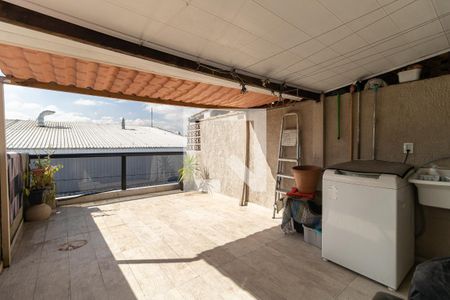 Casa à venda com 210m², 3 quartos e 2 vagas Casa à venda com 210m², 3 quartos e 2 vagasVaranda