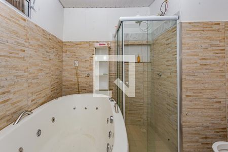 Banheiro da Suíte de casa para alugar com 3 quartos, 210m² em Jardim Santa Emília, São Paulo