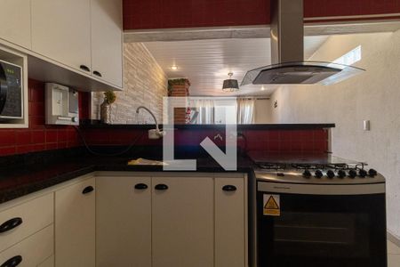 Casa à venda com 210m², 3 quartos e 2 vagas Casa à venda com 210m², 3 quartos e 2 vagasCozinha