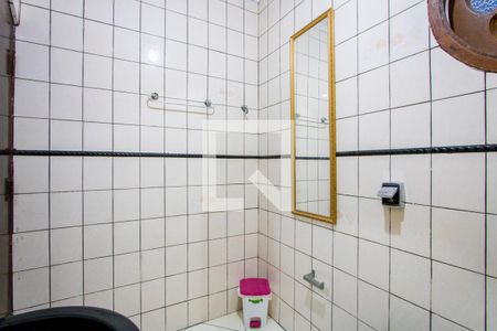 Casa à venda com 150m², 2 quartos e 2 vagasBanheiro social