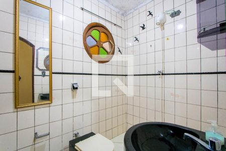 Casa à venda com 150m², 2 quartos e 2 vagasBanheiro social