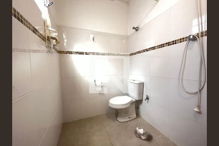 Casa para alugar com 160m², 4 quartos e 1 vaga Casa para alugar com 160m², 4 quartos e 1 vagaBanheiro da Suíte