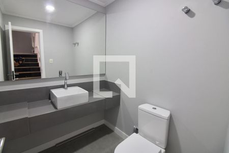 Casa de condomínio à venda com 260m², 5 quartos e 3 vagasLavabo