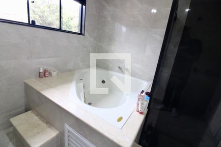 Casa de condomínio à venda com 260m², 5 quartos e 3 vagasBanheiro da Suíte 3