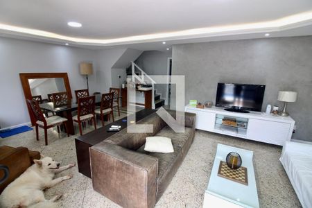 Sala de casa de condomínio à venda com 5 quartos, 260m² em Vargem Pequena, Rio de Janeiro