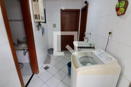 Casa de condomínio à venda com 260m², 5 quartos e 3 vagasÁrea de Serviço