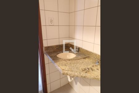 Banheiro de apartamento para alugar com 1 quarto, 37m² em Jacarepaguá, Rio de Janeiro