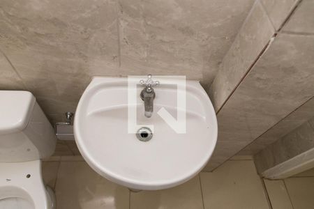 Banheiro de casa para alugar com 1 quarto, 70m² em Conceição, Diadema