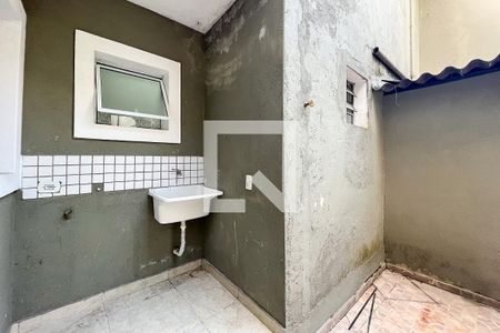 Casa à venda com 70m², 1 quarto e sem vagaÁrea de Serviço e Quintal