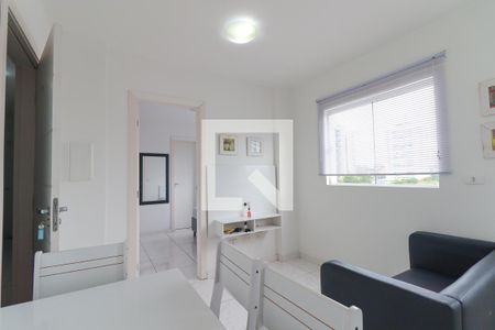 Sala/Cozinha de apartamento para alugar com 1 quarto, 31m² em Cidade Industrial de Curitiba, Curitiba