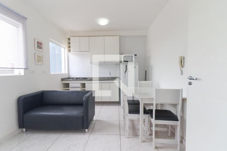 Sala/Cozinha de apartamento para alugar com 1 quarto, 31m² em Cidade Industrial de Curitiba, Curitiba