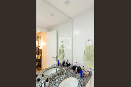 Apartamento para alugar com 76m², 2 quartos e 1 vaga Apartamento para alugar com 76m², 2 quartos e 1 vagaBanheiro da Suíte