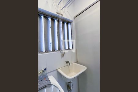 Apartamento à venda com 70m², 2 quartos e 1 vagaÁrea de Serviço