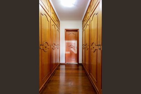 Casa à venda com 400m², 3 quartos e 4 vagasCloset da suíte