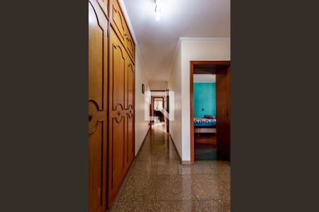 Casa à venda com 400m², 3 quartos e 4 vagasCorredor