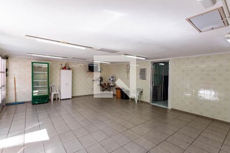 Casa à venda com 400m², 3 quartos e 4 vagasSalão 2