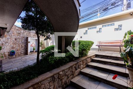 Casa à venda com 400m², 3 quartos e 4 vagasFachada