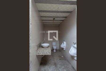 Casa para alugar com 400m², 3 quartos e 4 vagasÁrea Coberta - Banheiro 2