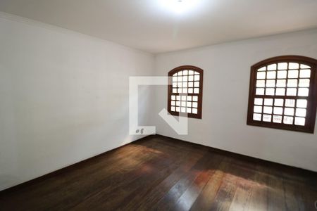 Sala de casa à venda com 3 quartos, 210m² em Jardim das Vertentes, São Paulo