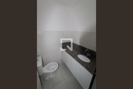 Banheiro de apartamento para alugar com 2 quartos, 47m² em Jardim Umarizal, São Paulo