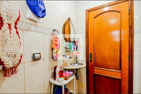 Casa para alugar com 280m², 4 quartos e 4 vagasBanheiro Social 1