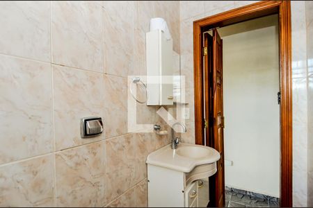 Casa para alugar com 280m², 4 quartos e 4 vagasBanheiro Social 2