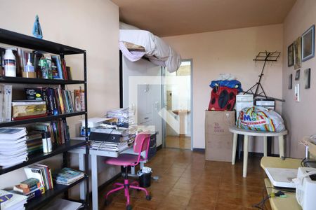 Casa à venda com 208m², 4 quartos e 7 vagasQuarto de Serviço