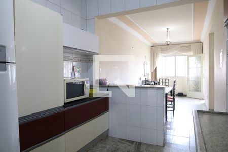 Casa à venda com 208m², 4 quartos e 7 vagasCozinha