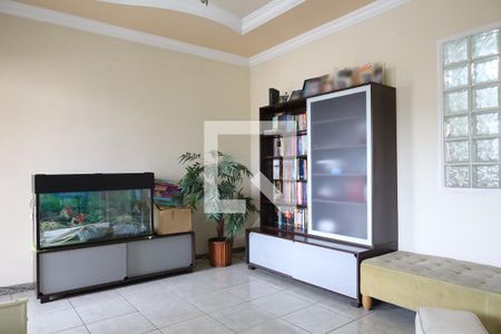 Sala de casa à venda com 4 quartos, 208m² em Camargos, Belo Horizonte