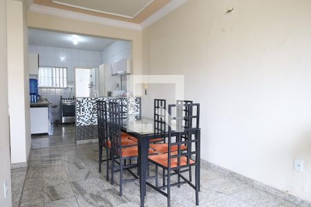 Sala de casa à venda com 4 quartos, 208m² em Camargos, Belo Horizonte