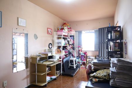 Casa à venda com 208m², 4 quartos e 7 vagasQuarto de Serviço