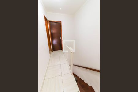 Piso 2 - Escadas de casa à venda com 3 quartos, 150m² em Jardim Maria Rosa, Taboão da Serra