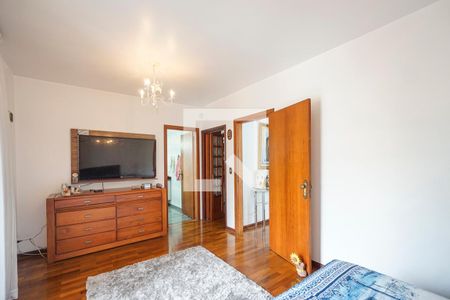 Casa à venda com 313m², 3 quartos e 4 vagasSuíte 02