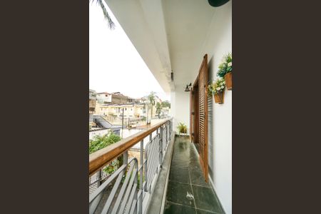 Casa à venda com 313m², 3 quartos e 4 vagasVaranda da suíte 01